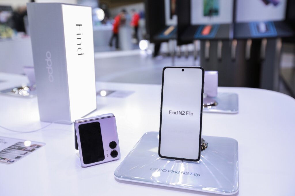 Oppo Find N2 Flip at the Mobile World Congress