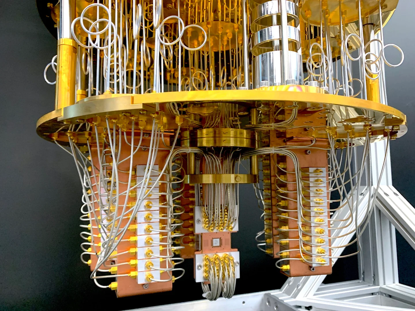 Quantum Computers Vs. Supercomputers: What's The Difference ...